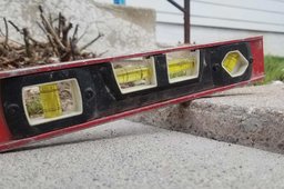 Level on uneven concrete